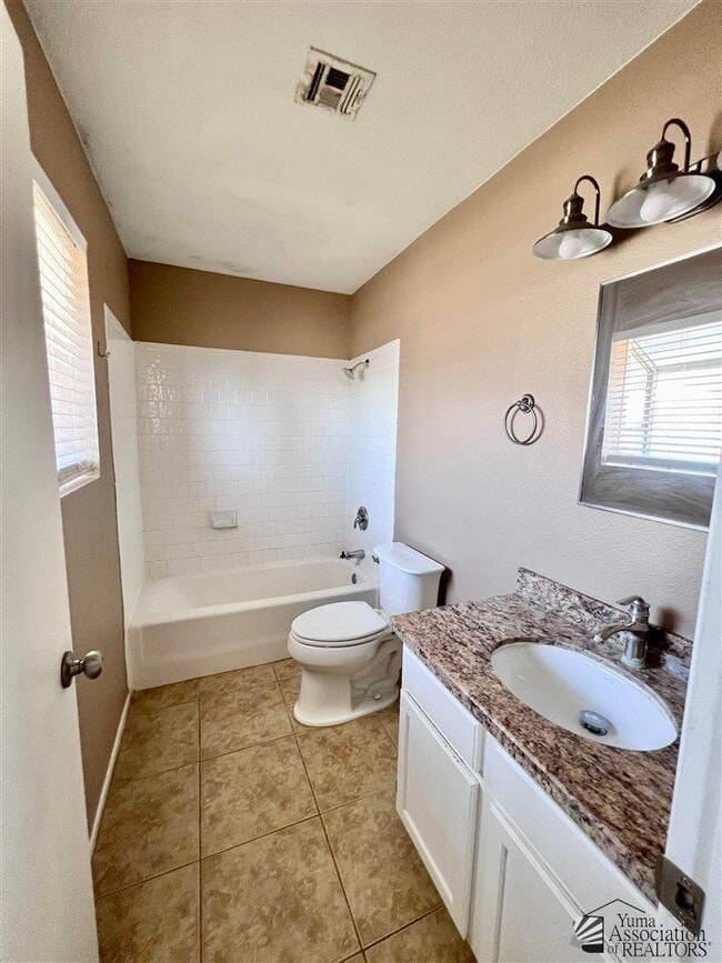 Building Photo - 2078 S 46th Dr