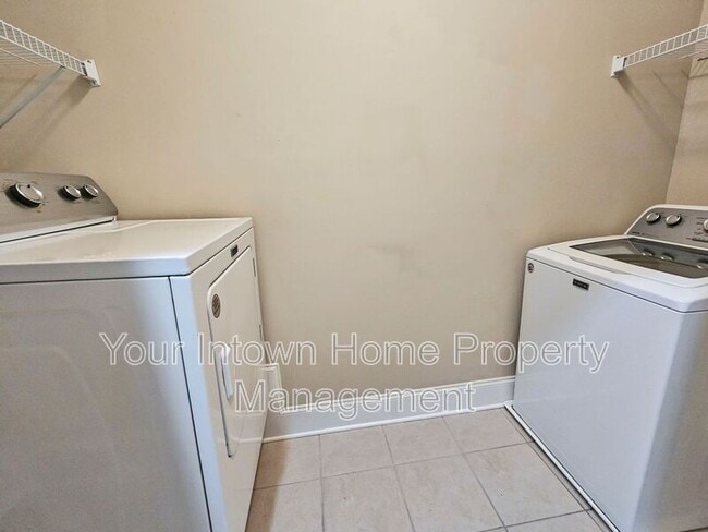 Building Photo - 2380 Crescent Park Ct