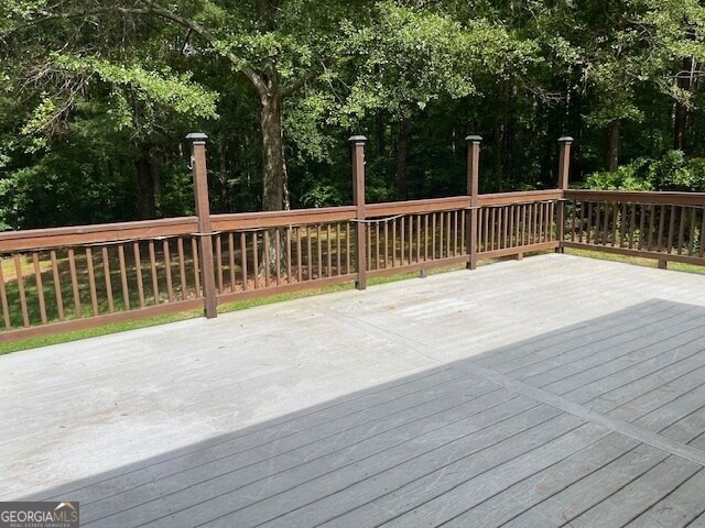 Building Photo - 345 Little Creek Dr