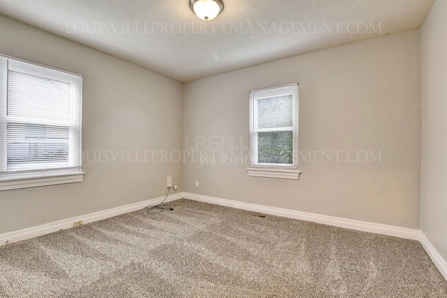 Building Photo - 6604 Miles Ave