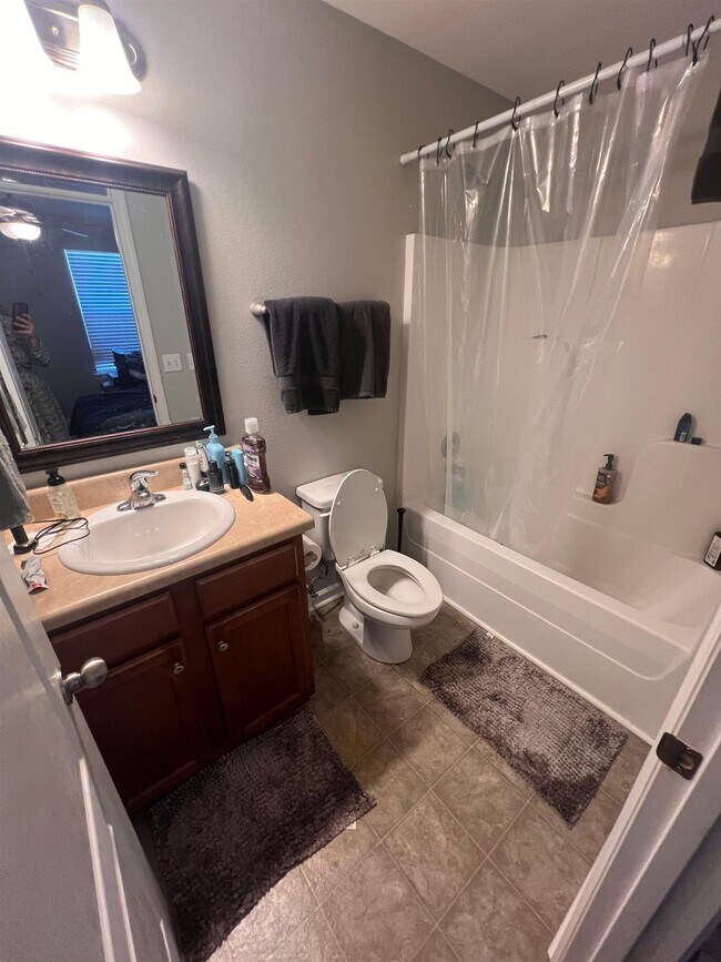 Building Photo - 1934 Ann Arbor Ave