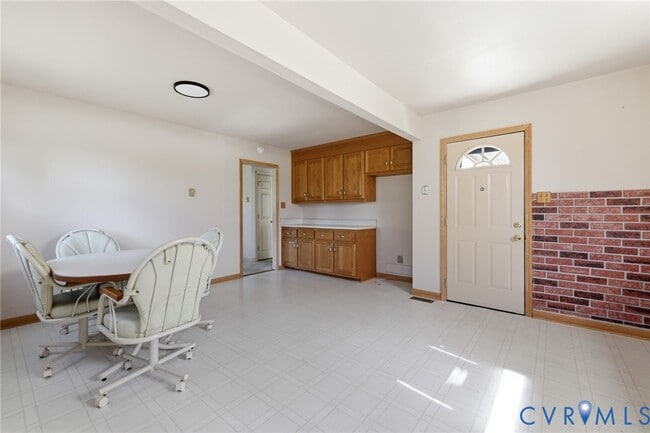 Building Photo - 15219 Spruce Ave