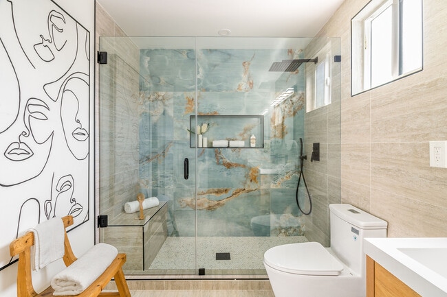 Building Photo - 6525 W 85th St