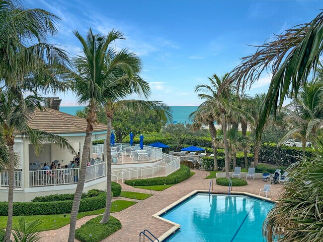 Primary Photo - 3000 N Ocean Dr