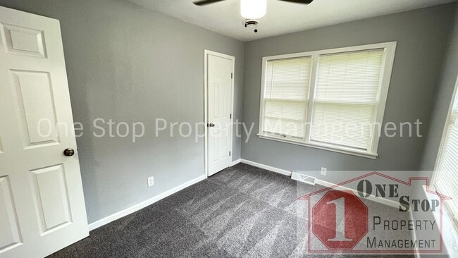 Building Photo - Beautiful 4 Bedroom 2 Bathroom Home in Kan...