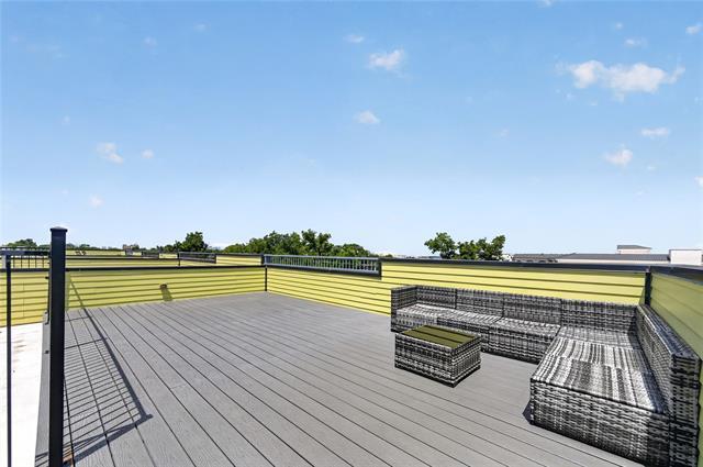 Building Photo - 410 Melba St