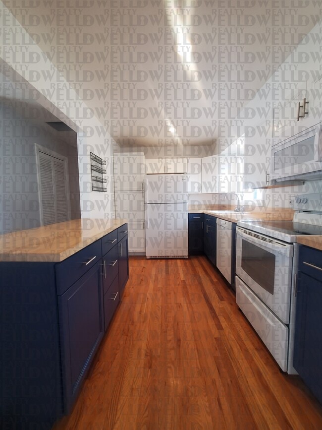 Building Photo - 4613 N Weber St