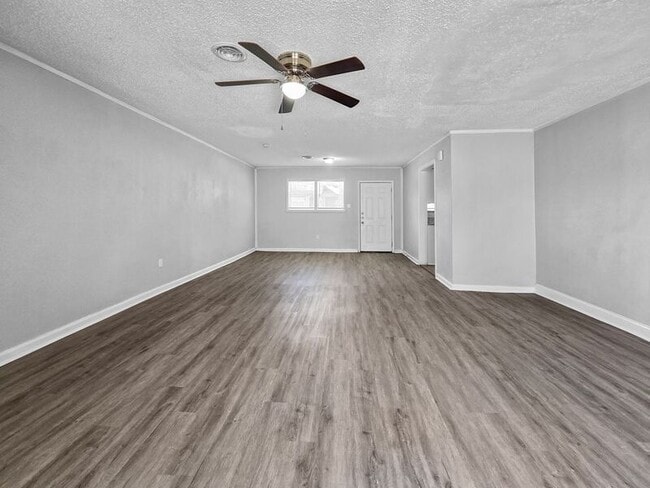 Building Photo - 5837 Aton Ave