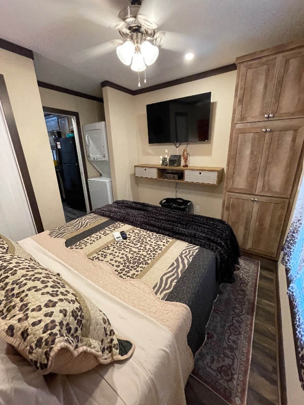 Building Photo - 342 TX-21