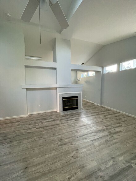 Living Room - 9428 Plainoak Way
