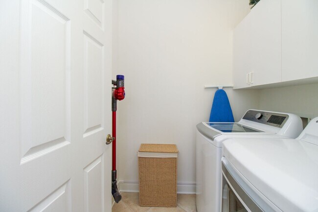 Building Photo - ** BONITA BAY ** BEAUTIFUL 2 PLUS A DEN FU...