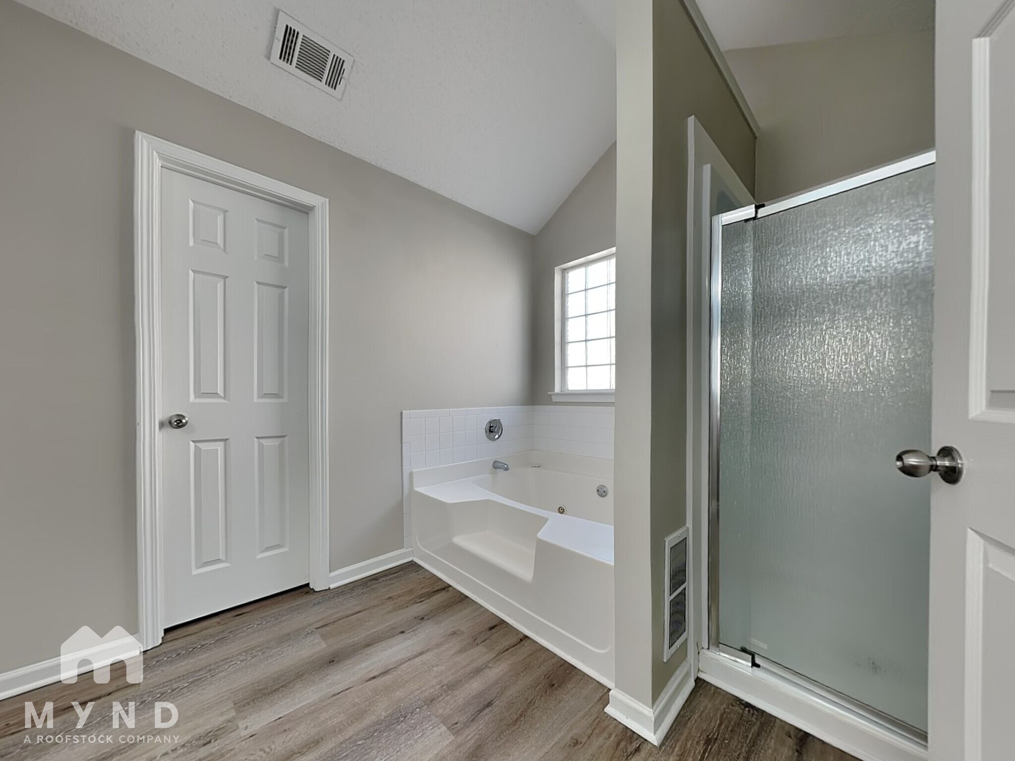 Building Photo - 1010 Rolling Meadows Rd