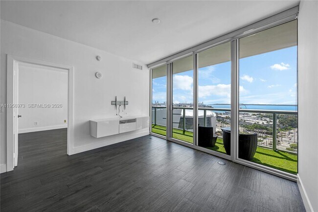 Building Photo - 888 Biscayne Blvd