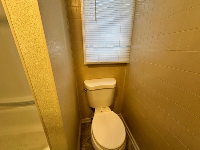 Building Photo - 337-343 Parker Street