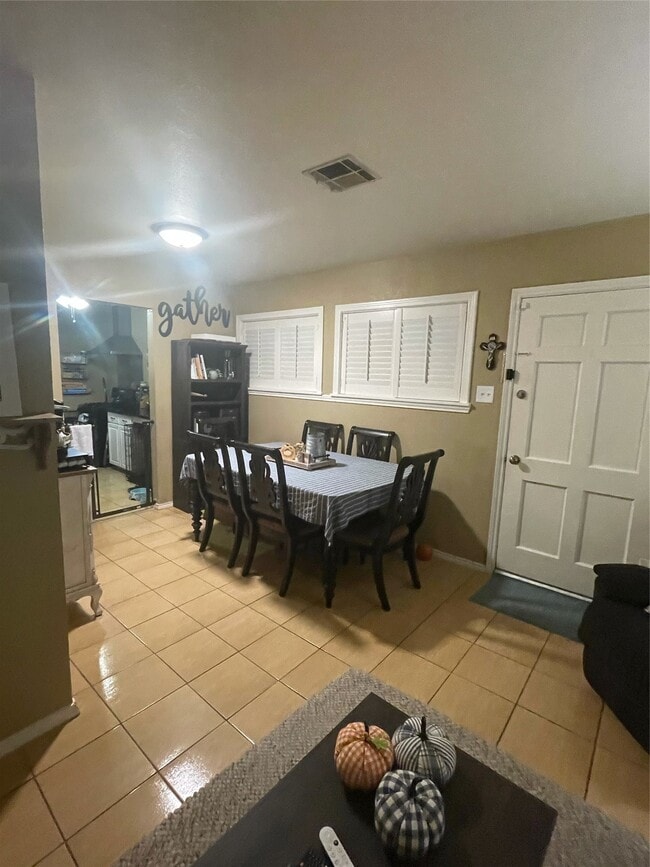 Building Photo - 119 Albacore Ave