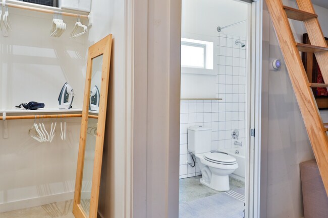 Building Photo - 55 Lynn St