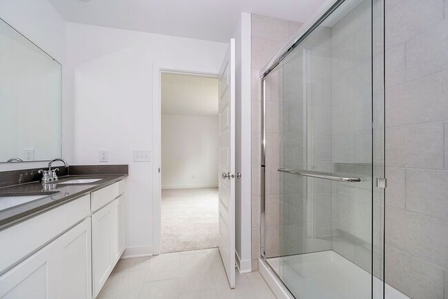 Building Photo - Brand New 5 Bedroom 3 Full Bath in Booming Westfield!