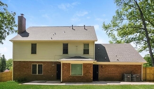 Building Photo - 8642 Edney Ridge Ave