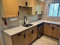 Building Photo - 183 Kennedy Dr