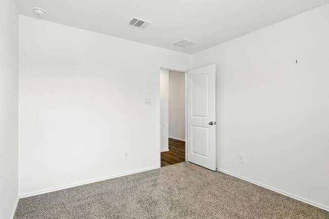 Building Photo - 40518 Crisp Beech St