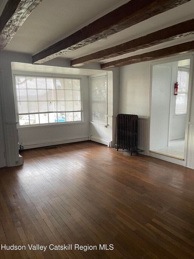 Building Photo - 42 Maple Ave