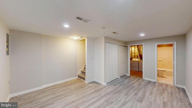 Building Photo - 8551 Braxted Ln