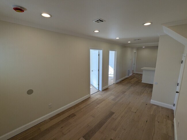 Building Photo - 296 Fulton St