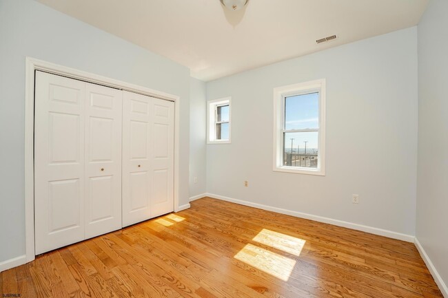 Building Photo - 222 S Rhode Island Ave