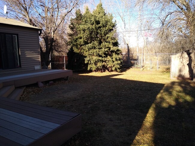 Building Photo - Stunning Ranch Home - Amazing Location - Backs up to Cherry Creek Trail