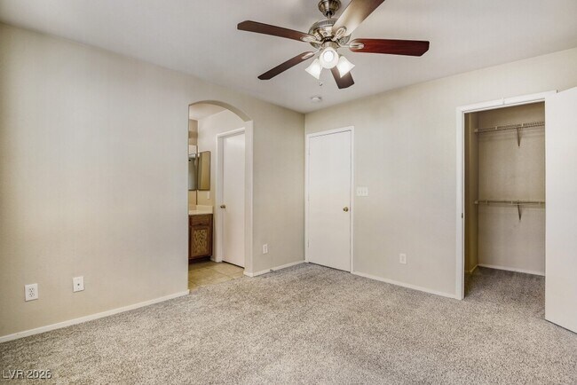 Building Photo - 10230 Lupine Meadow Dr