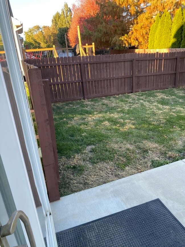 Building Photo - 1704 Sunrise Point