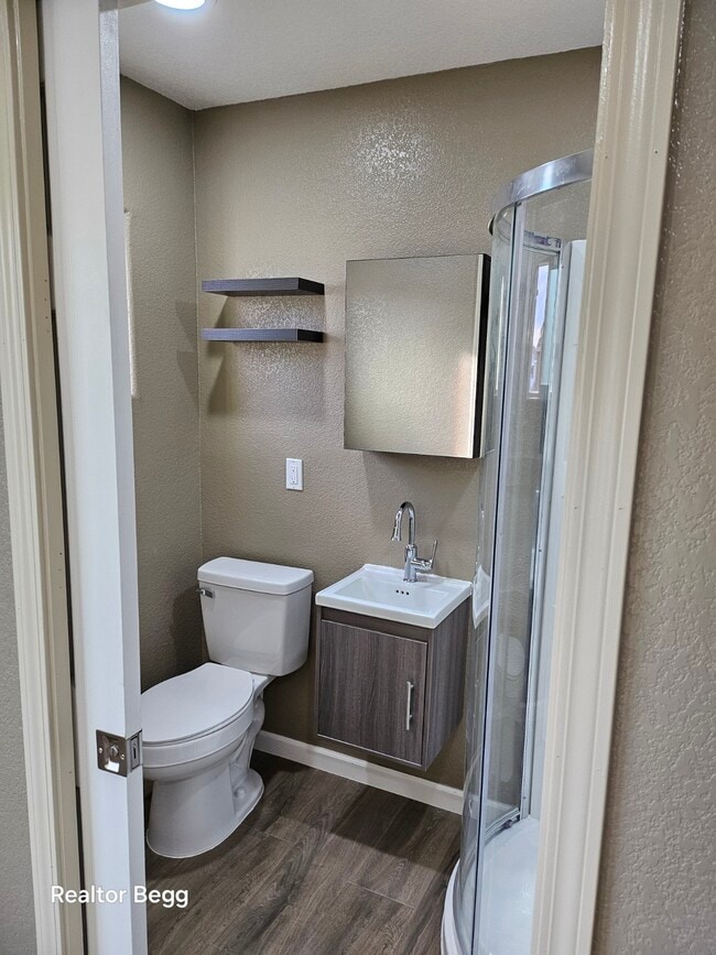 Building Photo - 2102 Black Rose Ln