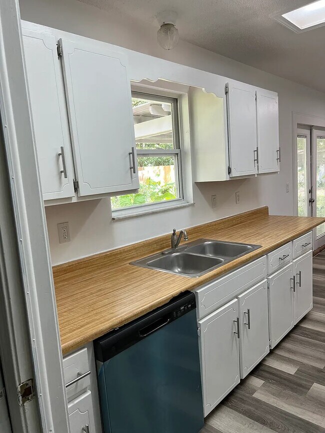 Building Photo - 2146 Golden Isle Ct