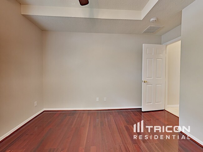Building Photo - 10610 Little Bend Ln