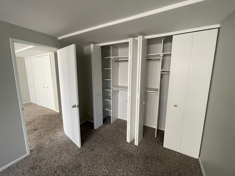 Building Photo - 233 E Erie St