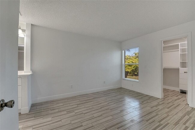 Building Photo - 1239 Lucaya Cir