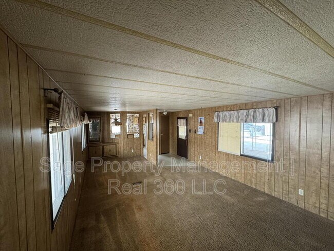 Building Photo - 7635 E Golf Ave