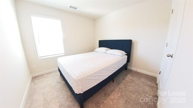 Building Photo - 2604 Greenmarket Dr