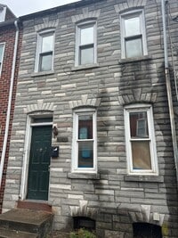 Building Photo - Beautiful Lancaster City 3 BR For Rent