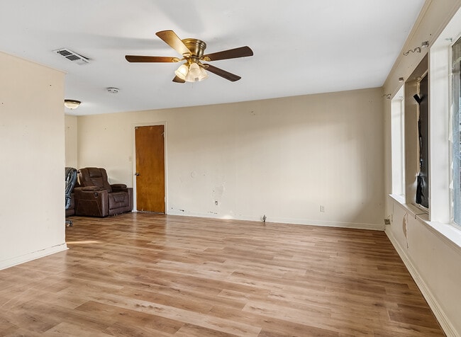 Building Photo - 1121 Wheeler St