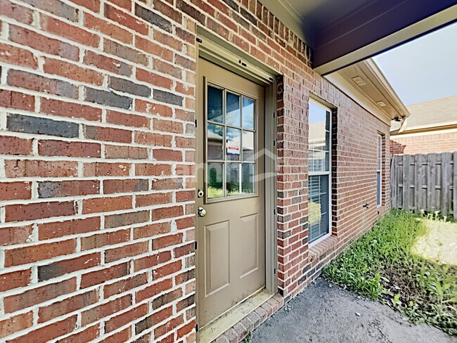 Building Photo - 8739 Overcup Oaks