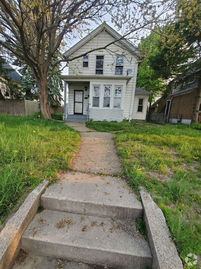 Building Photo - 1806 63rd St