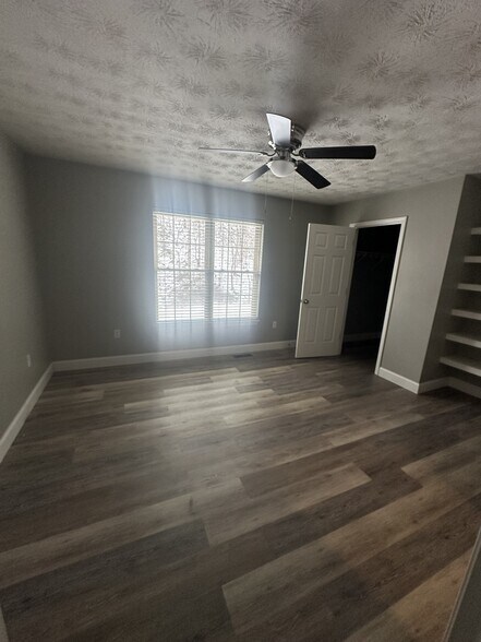 Building Photo - 795 Cedar Creek Rd