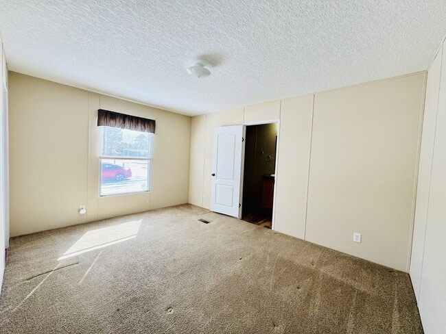 Building Photo - 116 Blissful Ct