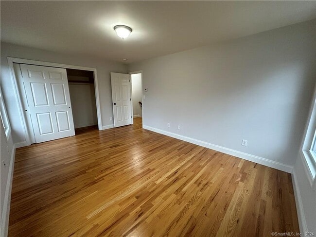 Building Photo - 562 Light St