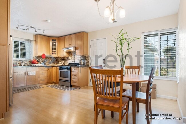 Building Photo - 6088 Tourraine Dr