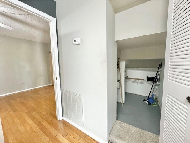 Building Photo - 8302 Waterview Way
