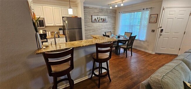 Building Photo - 850 S Tamiami Trl