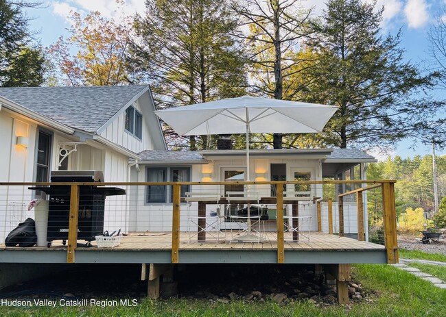 Building Photo - 299 Wittenberg Rd