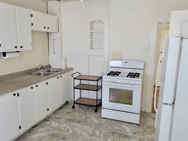 Building Photo - 166 Kendrick Ave